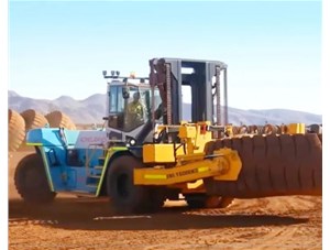 【重磅】科尼電動(dòng)叉車(chē)搭載革命性輪胎處理裝置登陸礦區(qū)